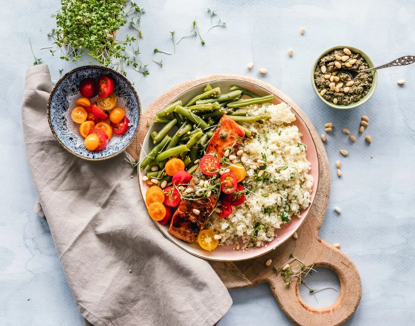 Ingredientes frescos para una comida completa